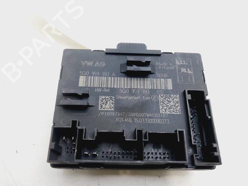 Used Comfort control module AUDI A3 (8V1, 8VK) 2.0 TDI (150 hp) 25851573