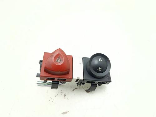 Used Warning switch Warning switch RENAULT MEGANE II Saloon (LM0/1_) [2003-2026] 39717840 39717840