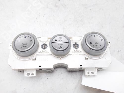 Used Climate control MAZDA 6 Hatchback (GG) 2.0 DI (GG14) (136 hp) 13303704