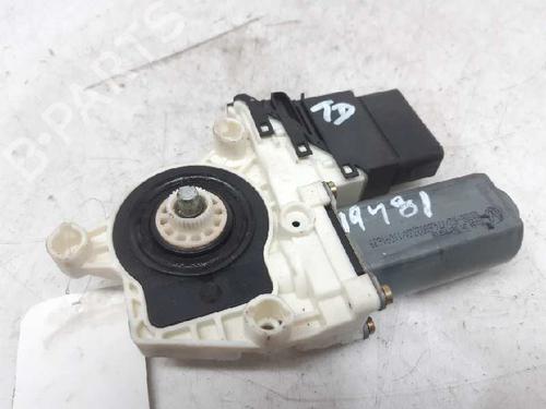 Used Right rear window motor SEAT LEON (1M1) 1.6 16 V (105 hp) 4928410