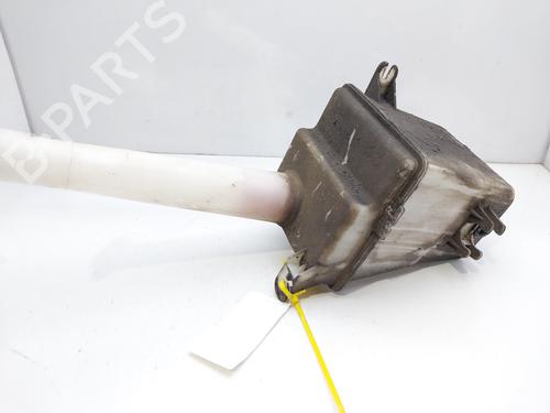 Windscreen washer tank HYUNDAI SANTA FÉ I (SM) 2.4 16V 4x4 9862026000 |