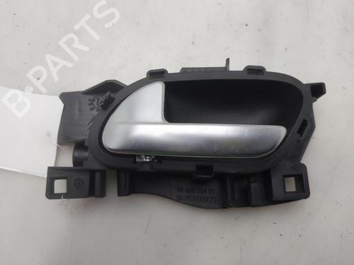 Used Front left interior door handle Front left interior door handle 37638687 37638687