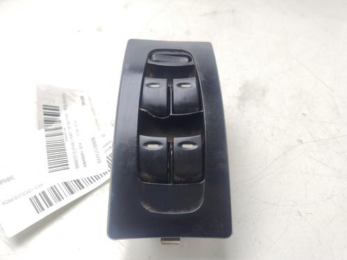 Used Left front window switch MAHINDRA GOA [2010-2025]  28576914
