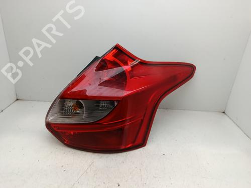 left-taillight-ford-focus-iii-2010-2011-2012-2013-2014-2015-2016-2017-2018-2019-2020-31967312 main image