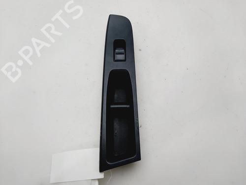 right-front-window-switch-toyota-yaris-_p13_-2010-2011-2012-2013-2014-2015-2016-2017-2018-2019-2020-31850267 main image