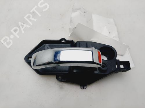 Używane Klamka wewnętrzna drzwi przednich prawych FIAT 500 (312_) [2007-2025]  26490701