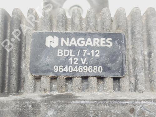 electronic-module-renault-megane-ii-saloon-lm01_-2003-32162288 main image