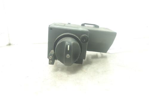 Used Headlight switch MERCEDES-BENZ E-CLASS (W210) E 300 Turbo-D (210.025) (177 hp) 9210923