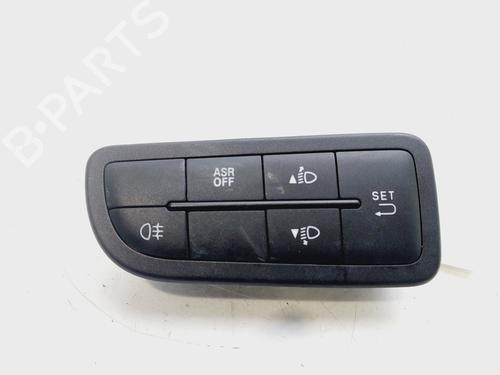 Used Headlight switch FIAT QUBO (225_) 1.3 D Multijet (225AXE1A, 225CXE1A, 225AXH1A, 225AXL1A,... (95 hp) 27221672