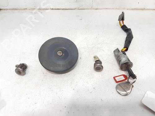 Used Ignition barrel RENAULT RAPID Box Body/MPV (F40_, G40_) 1.9 D (F40R) (54 hp) 8132770