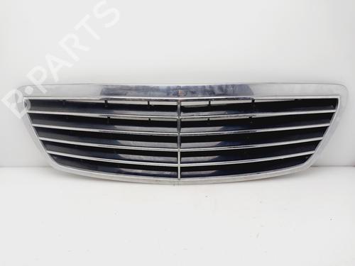 Used Grille MERCEDES-BENZ S-CLASS (W220, V220) S 500, S 500 L (220.075, 220.175, 220.875) (306 hp) 31932549