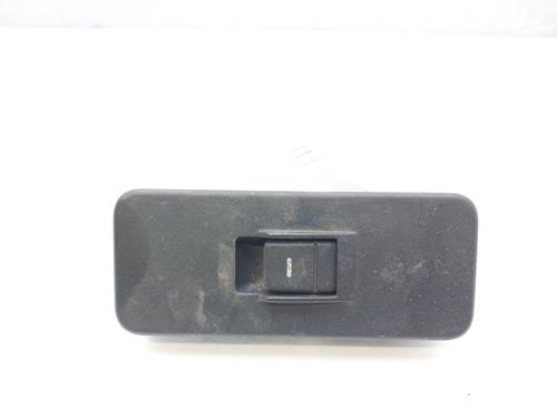 Used Left rear window switch LAND ROVER RANGE ROVER SPORT I (L320) 2.7 D 4x4 (190 hp) 11692193