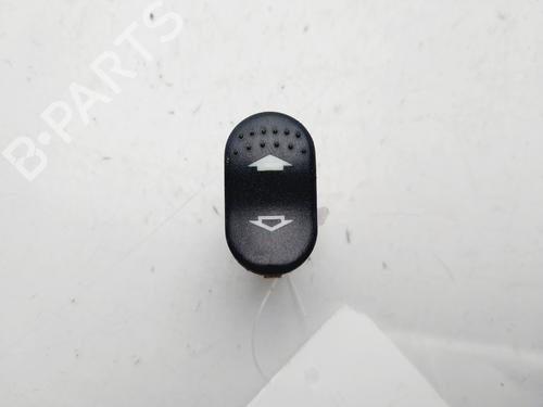 Høyre Foran elrute bryter FORD FOCUS I (DAW, DBW) 1.8 Turbo DI / TDDi (90 hp) 29255773