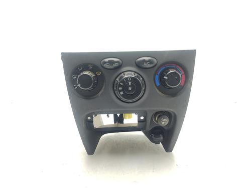 Commande Chauffage HYUNDAI SANTA FÉ I (SM) 2.4 16V (146 hp) 22755919