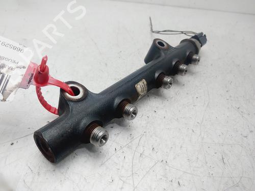 Used Injection rail Injection rail 29825989 29825989
