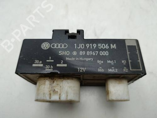 Used Electronic module Electronic module VW POLO IV (9N_, 9A_) 1.4 TDI (70 hp) 40182398 40182398
