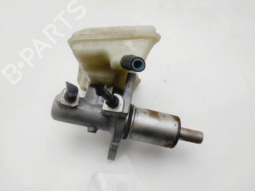 Used Brake master cylinder SKODA SUPERB I (3U4) 1.9 TDI (130 hp) 31670441