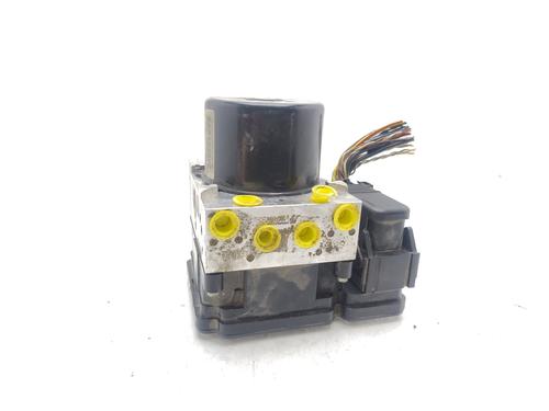 Used ABS pump VOLVO V40 Hatchback (525) D2 (114 hp) 22425864