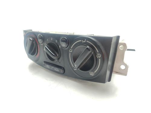 AC Styreenhet / Manøvreringsenhet MAZDA MPV II (LW) 2.0 (LWEW) | BP30553485I5