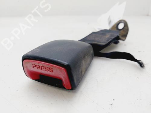 Used Seat buckle TOYOTA YARIS (_P9_) 1.4 D-4D (NLP90_, NLP90R) (90 hp) 31153820
