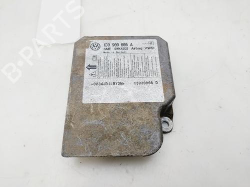 Airbag module VW GOLF IV (1J1) [1997-2008]  28470790