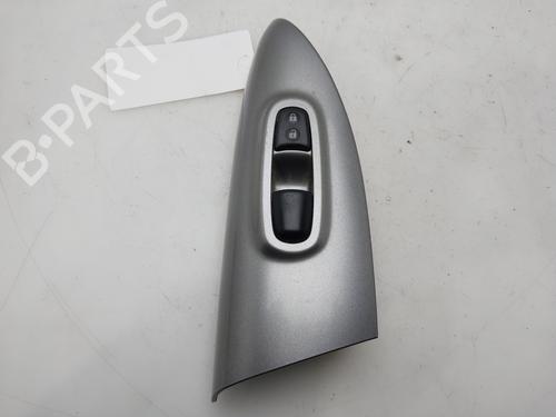 Used Right front window switch Right front window switch NISSAN JUKE (F15) [2010-2019] 35803713 35803713