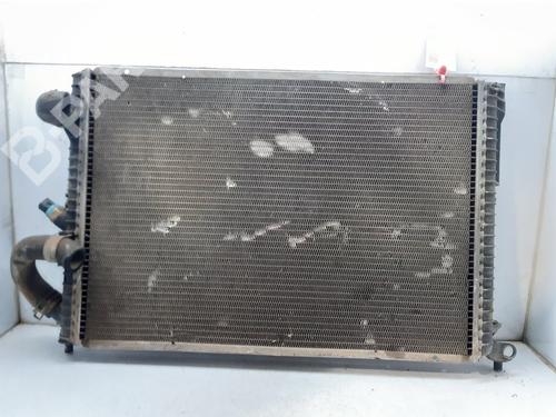 Used Water radiator Water radiator RENAULT LAGUNA I (B56_, 556_) 2.0 (B56C/H/N) (113 hp) 8610647 8610647