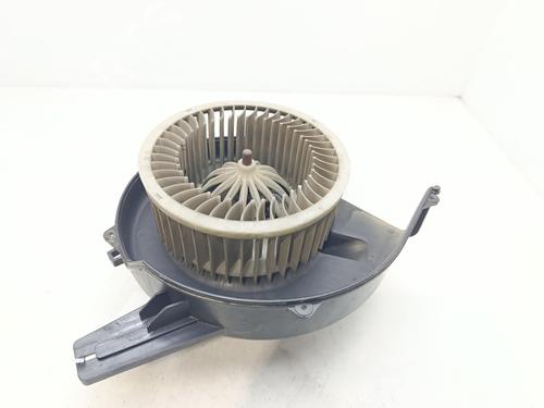 Used Heater blower motor Heater blower motor VW POLO IV (9N_, 9A_) 1.2 12V (64 hp) 34473090 34473090