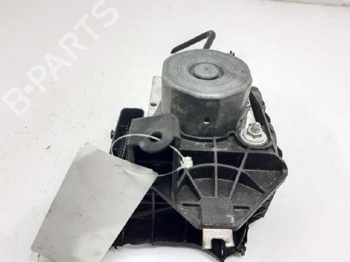 Used ABS pump MERCEDES-BENZ CLA Coupe (C117) CLA 220 CDI / d (117.303) (170 hp) 5386055
