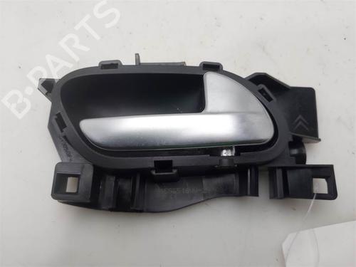 Used Front right interior door handle Front right interior door handle 38272741 38272741