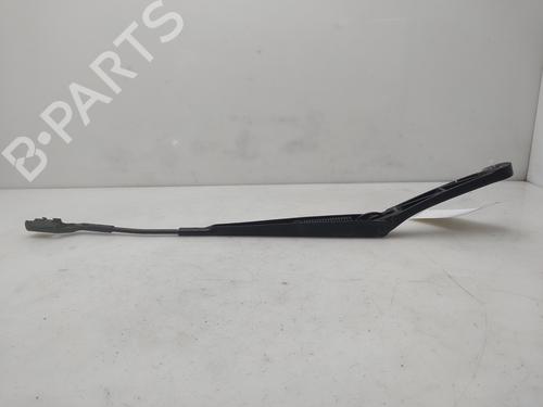 Used Front windshield wiper arm Front windshield wiper arm 37462430 37462430