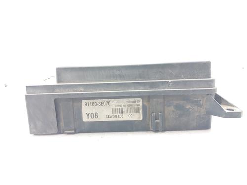 Used Fuse box KIA SORENTO I (JC) 2.5 CRDi 4WD (140 hp) 13476267