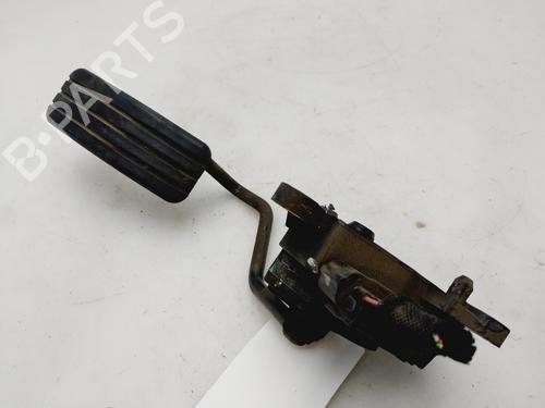 Used Pedal RENAULT CLIO III (BR0/1, CR0/1) 1.5 dCi (BR17, CR17) (86 hp) 28054497