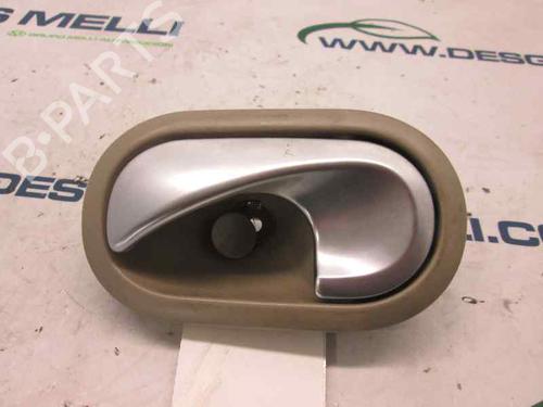 Used Front left interior door handle RENAULT SCÉNIC II (JM0/1_) 1.6 16V (JM1R) (112 hp) 3294933