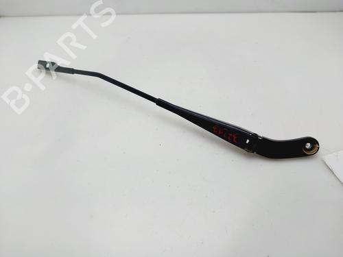 Used Front windshield wiper arm AUDI A4 B8 (8K2) 2.0 TDI (136 hp) 28411815