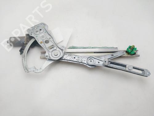 Used Front right window mechanism Front right window mechanism MERCEDES-BENZ C-CLASS (W202) C 220 CDI (202.133) (125 hp) 32679035 32679035