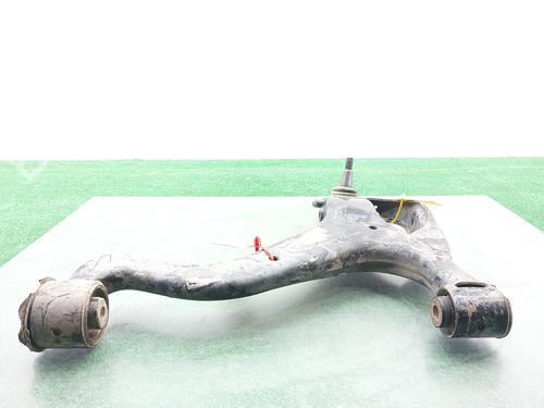 Braccio di sospensione anteriore destra LAND ROVER DISCOVERY III (L319) 2.7 TD 4x4 | BP18238496M13