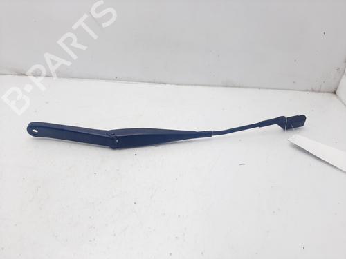 Used Front windshield wiper arm FORD FIESTA VI (CB1, CCN) 1.4 TDCi (68 hp) 22128505