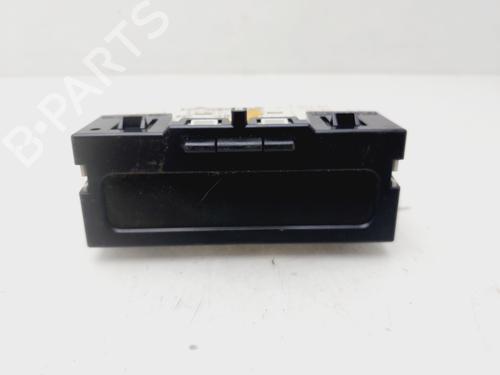 Used Display monitor RENAULT MEGANE II Saloon (LM0/1_) [2003-2025]  28210048