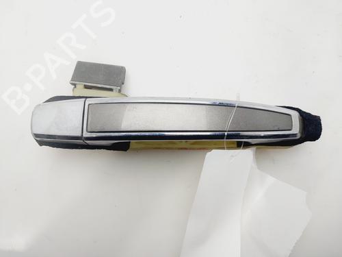 Poignée extérieure arrière droite CHEVROLET EPICA (KL1_) 2.0 (144 hp) 32104360