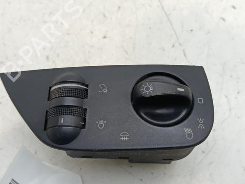 Used Headlight switch Headlight switch SEAT IBIZA II (6K1) 1.9 D (64 hp) 32697167 32697167