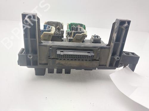 Boîte à Fusibles CHRYSLER 300C Touring (LX, LE) 3.5 (249 hp) 31877227