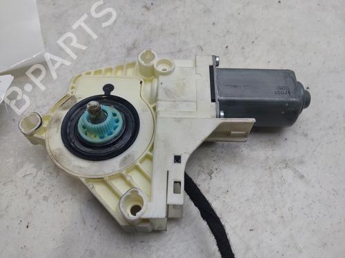 Used Left rear window motor LAND ROVER RANGE ROVER SPORT I (L320) 2.7 D 4x4 (190 hp) 17637495