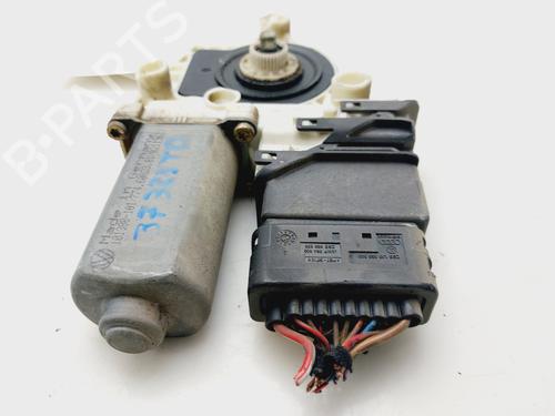 Rudehejsemotor bagstkærm højre SEAT LEON (1M1)  | BP24527673E22 