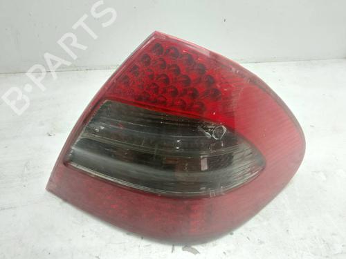 Used Right taillight Right taillight MERCEDES-BENZ E-CLASS (W211) E 270 CDI (211.016) (177 hp) 39881509 39881509