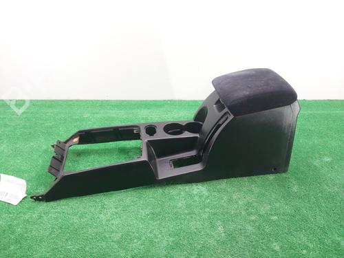 Armrest / Center console HYUNDAI TERRACAN (HP) 2.9 CRDi 4WD | BP16880507I20 