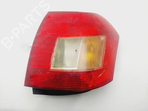 Venstre baglygte TOYOTA COROLLA (_E12_) 1.4 VVT-i (ZZE120_, ZZE120R) (97 hp) 29062248