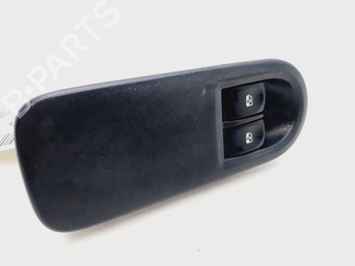 Used Left front window switch RENAULT CLIO III (BR0/1, CR0/1) 1.4 16V (98 hp) 30077635