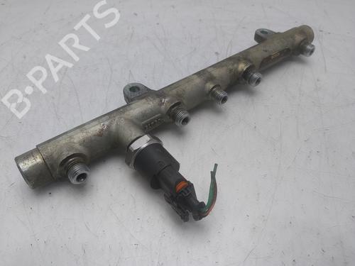 Used Injection rail Injection rail 37584179 37584179