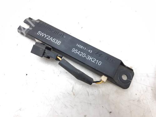 Used Electronic module HYUNDAI SANTA FÉ II (CM) 2.2 CRDi 4x4 (155 hp) 8379098